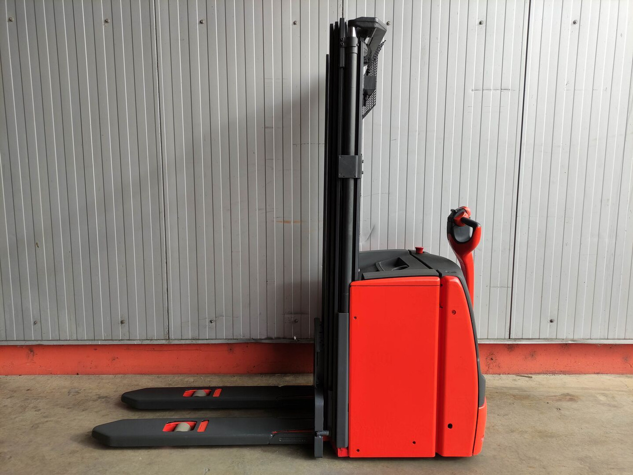 Linde L16-1173 (LACK NEU) - Slagač stoga: slika Linde L16-1173 (LACK NEU) - Slagač stoga Linde L16-1173 (LACK NEU) - Slagač stoga: slika Linde L16-1173 (LACK NEU) - Slagač stoga