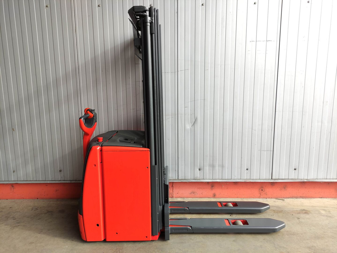 Linde L16-1173 (LACK NEU) - Slagač stoga: slika Linde L16-1173 (LACK NEU) - Slagač stoga Linde L16-1173 (LACK NEU) - Slagač stoga: slika Linde L16-1173 (LACK NEU) - Slagač stoga