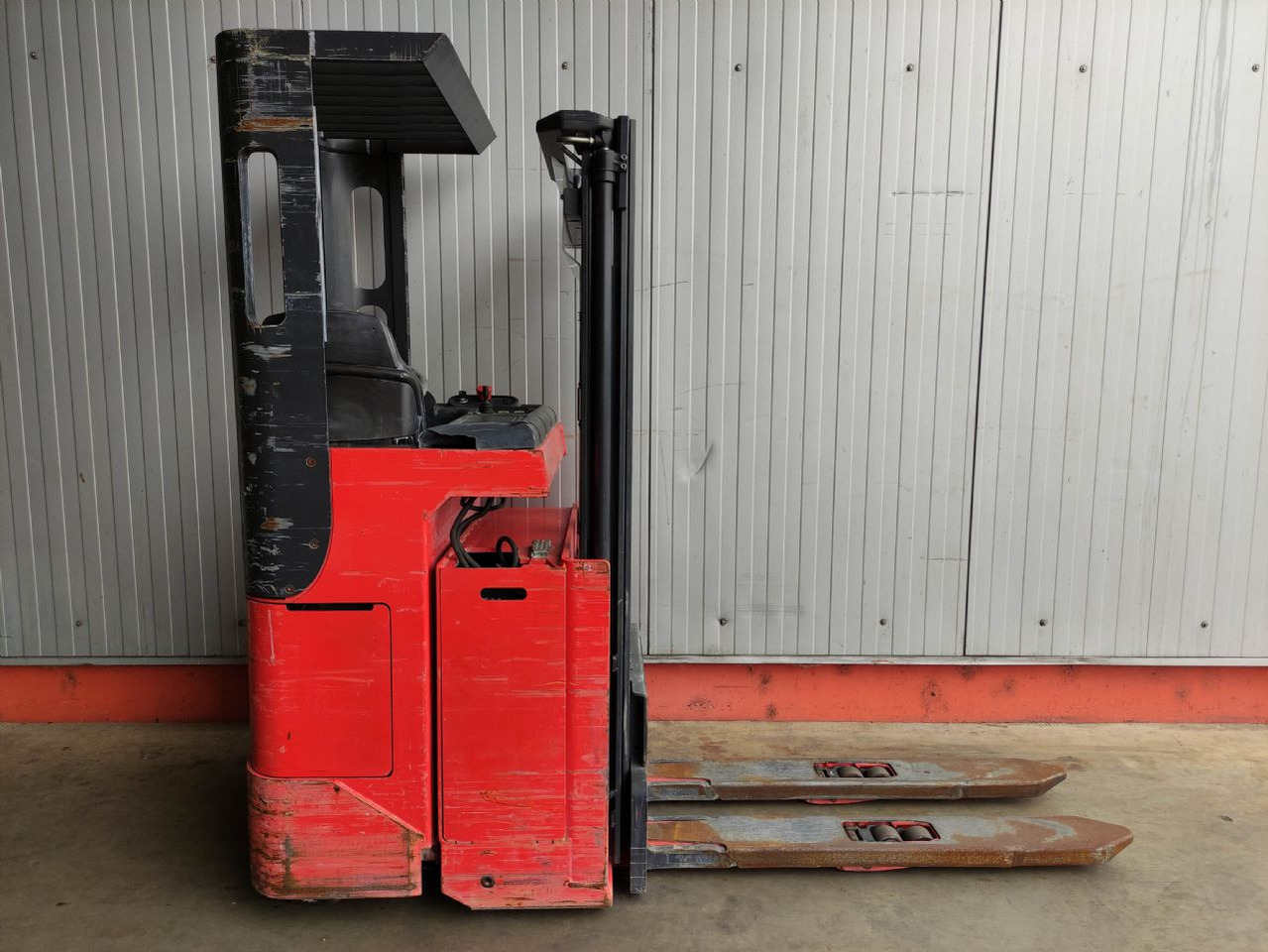 Linde L16 R - Slagač stoga: slika Linde L16 R - Slagač stoga Linde L16 R - Slagač stoga: slika Linde L16 R - Slagač stoga