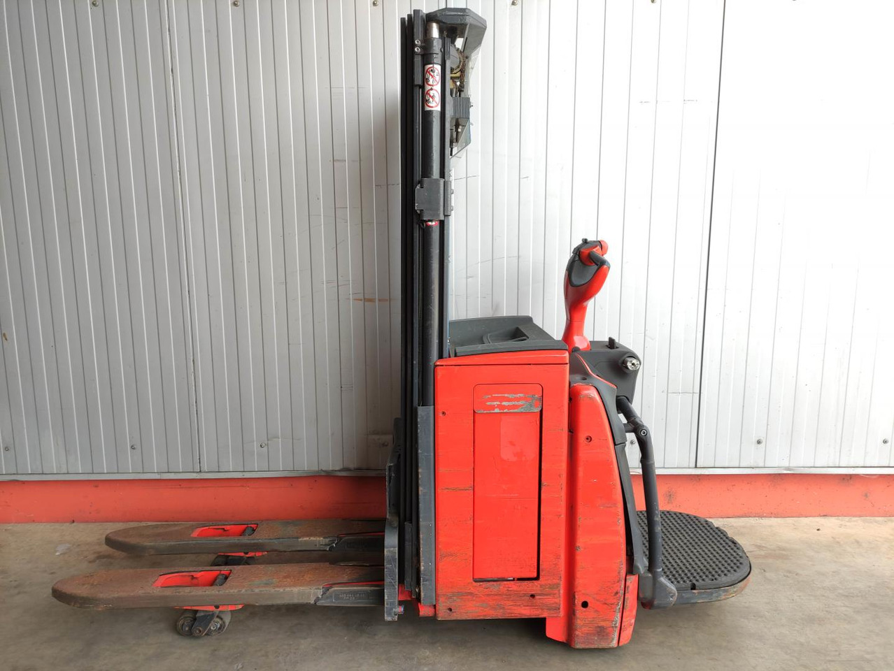 Linde L16APi-1173 - Slagač stoga: slika Linde L16APi-1173 - Slagač stoga Linde L16APi-1173 - Slagač stoga: slika Linde L16APi-1173 - Slagač stoga