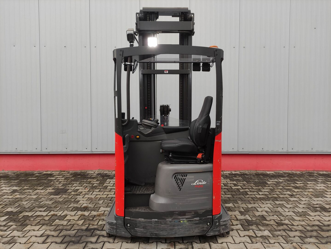 Linde R25F (UFW250TFVRF635) - Regalni viličar: slika Linde R25F (UFW250TFVRF635) - Regalni viličar Linde R25F (UFW250TFVRF635) - Regalni viličar: slika Linde R25F (UFW250TFVRF635) - Regalni viličar