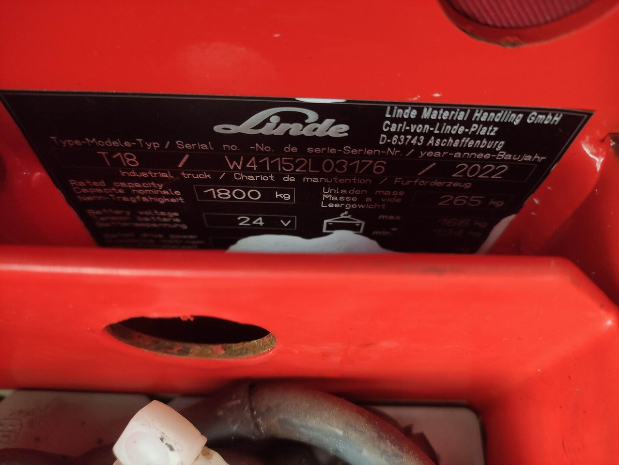 Linde T18-1152 - Paletni viličar: slika Linde T18-1152 - Paletni viličar Linde T18-1152 - Paletni viličar: slika Linde T18-1152 - Paletni viličar