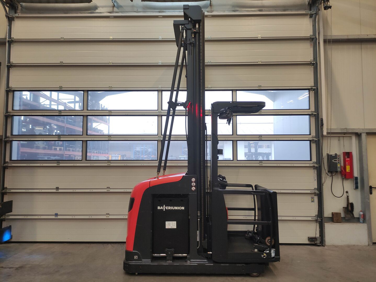 Linde V Modular - Komisioner: slika Linde V Modular - Komisioner Linde V Modular - Komisioner: slika Linde V Modular - Komisioner