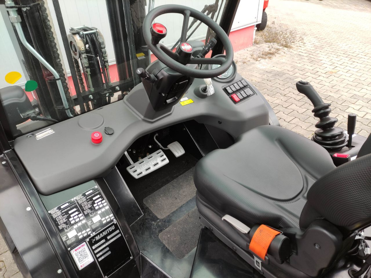 Manitou MC25-4 DK ST5 S1 (NEU) - Viličar za teške terene: slika Manitou MC25-4 DK ST5 S1 (NEU) - Viličar za teške terene Manitou MC25-4 DK ST5 S1 (NEU) - Viličar za teške terene: slika Manitou MC25-4 DK ST5 S1 (NEU) - Viličar za teške terene