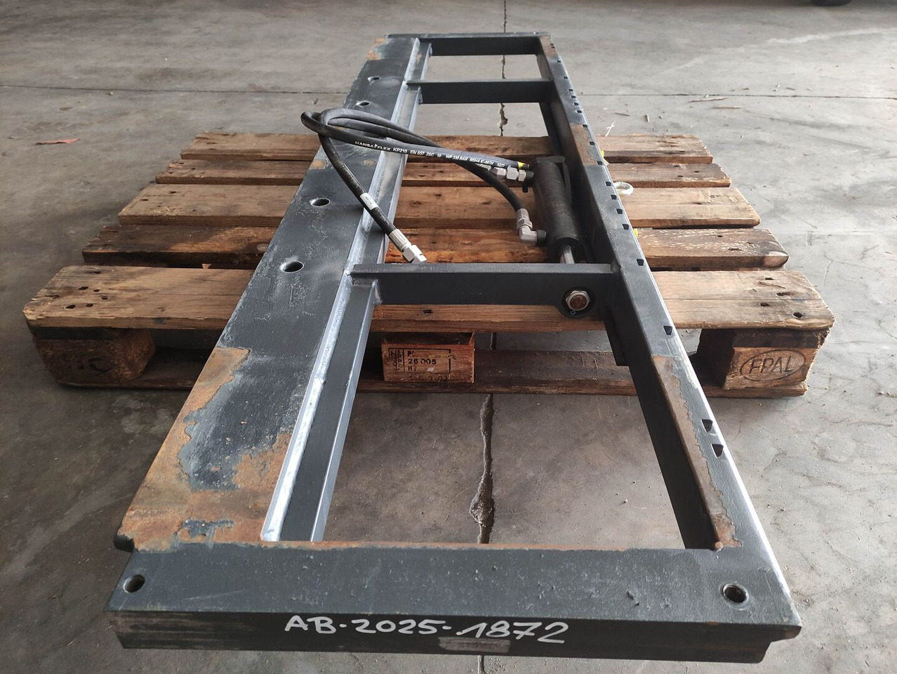 Kaup 4T151P-C - Priključak za Građevinski strojevi: slika Kaup 4T151P-C - Priključak za Građevinski strojevi Kaup 4T151P-C - Priključak za Građevinski strojevi: slika Kaup 4T151P-C - Priključak za Građevinski strojevi