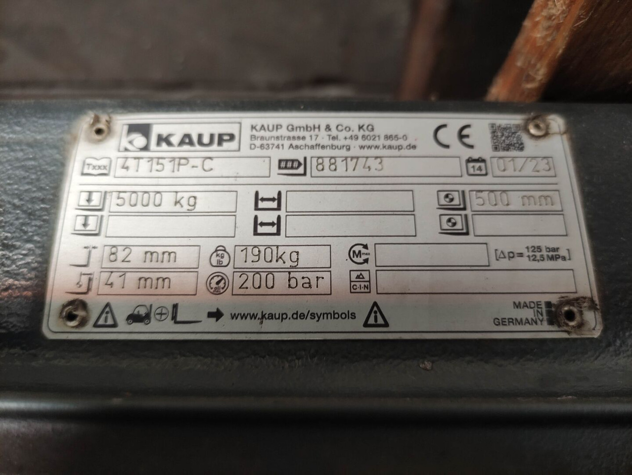 Kaup 4T151P-C - Priključak za Građevinski strojevi: slika Kaup 4T151P-C - Priključak za Građevinski strojevi Kaup 4T151P-C - Priključak za Građevinski strojevi: slika Kaup 4T151P-C - Priključak za Građevinski strojevi