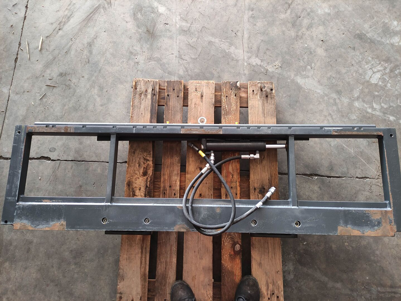 Kaup 4T151P-C - Priključak za Građevinski strojevi: slika Kaup 4T151P-C - Priključak za Građevinski strojevi Kaup 4T151P-C - Priključak za Građevinski strojevi: slika Kaup 4T151P-C - Priključak za Građevinski strojevi