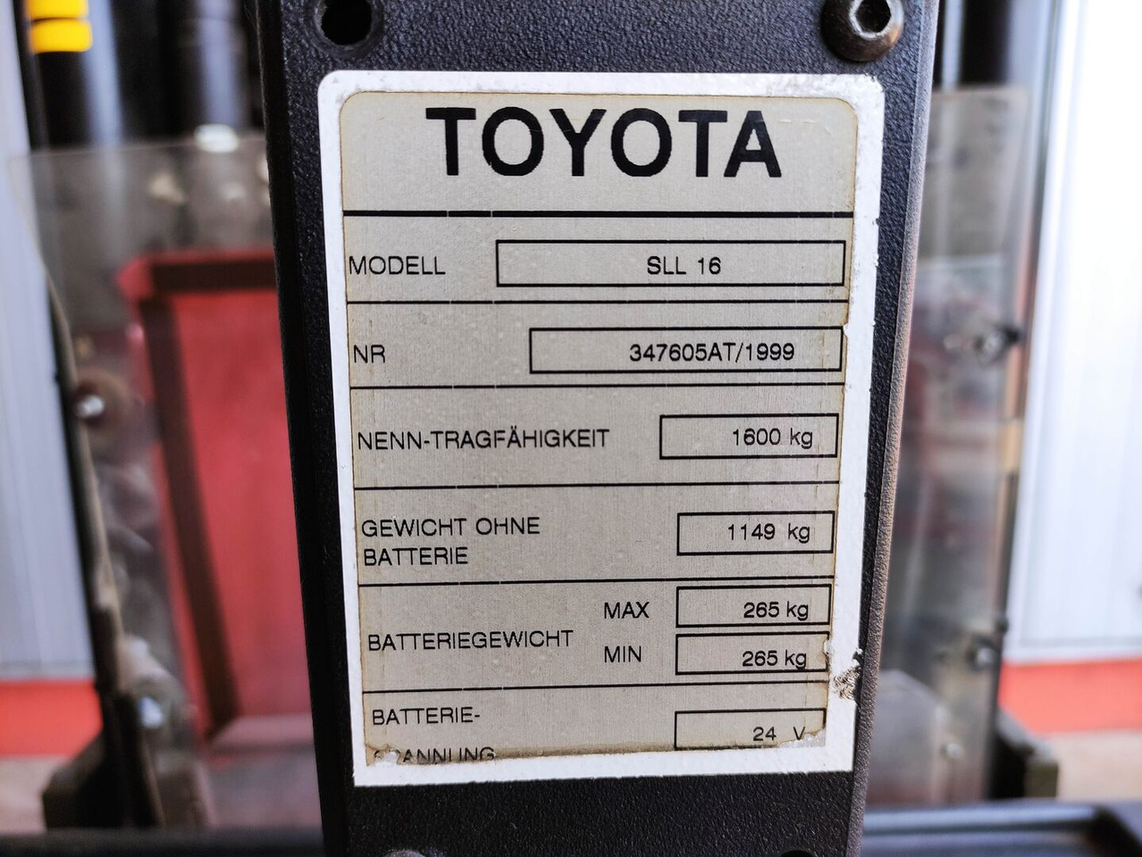 Toyota SLL 16 - Slagač stoga: slika Toyota SLL 16 - Slagač stoga Toyota SLL 16 - Slagač stoga: slika Toyota SLL 16 - Slagač stoga