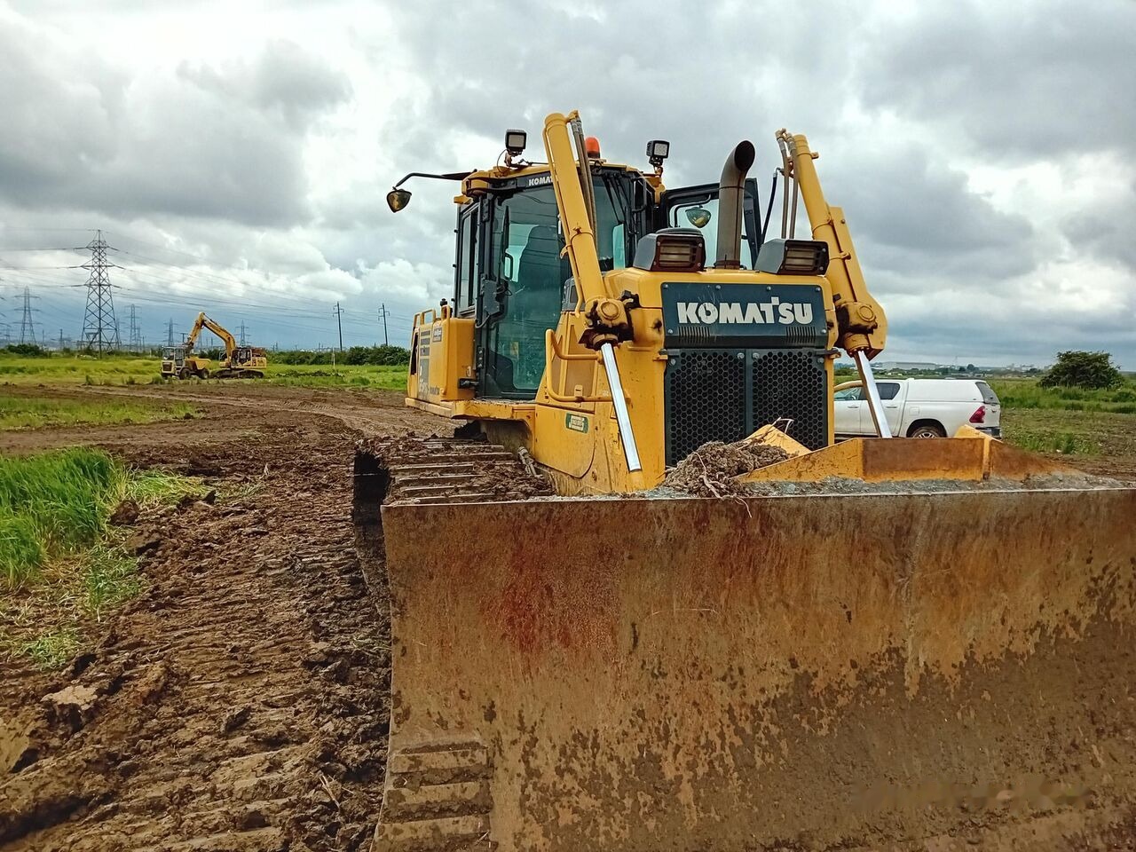 Komatsu D65PXI-18 - Buldožer: slika Komatsu D65PXI-18 - Buldožer Komatsu D65PXI-18 - Buldožer: slika Komatsu D65PXI-18 - Buldožer
