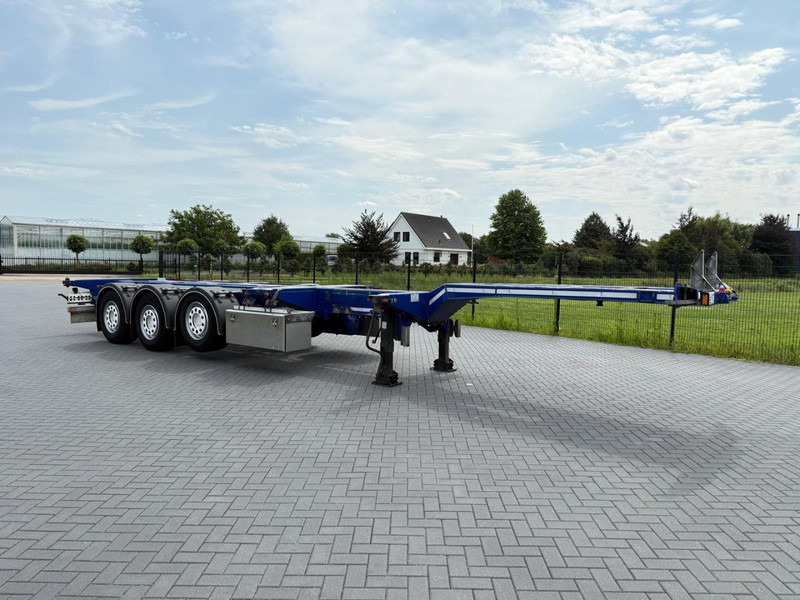D-Tec FLEXITRAILER GESCOPEERD, 20-40 FT, MULTI UITSCHUIFBAAR, 1 LIFTAS. - Transporter kontejnera/ Poluprikolica s izmjenjivim sanducima: slika D-Tec FLEXITRAILER GESCOPEERD, 20-40 FT, MULTI UITSCHUIFBAAR, 1 LIFTAS. - Transporter kontejnera/ Poluprikolica s izmjenjivim sanducima D-Tec FLEXITRAILER GESCOPEERD, 20-40 FT, MULTI UITSCHUIFBAAR, 1 LIFTAS. - Transporter kontejnera/ Poluprikolica s izmjenjivim sanducima: slika D-Tec FLEXITRAILER GESCOPEERD, 20-40 FT, MULTI UITSCHUIFBAAR, 1 LIFTAS. - Transporter kontejnera/ Poluprikolica s izmjenjivim sanducima