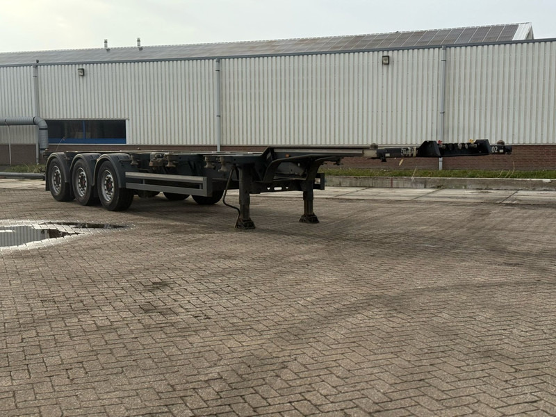 Kögel PORT 40 SIMPLEX 20 CONTAINER CHASSIS, NL TRAILER, 2020 - Transporter kontejnera/ Poluprikolica s izmjenjivim sanducima: slika Kögel PORT 40 SIMPLEX 20 CONTAINER CHASSIS, NL TRAILER, 2020 - Transporter kontejnera/ Poluprikolica s izmjenjivim sanducima Kögel PORT 40 SIMPLEX 20 CONTAINER CHASSIS, NL TRAILER, 2020 - Transporter kontejnera/ Poluprikolica s izmjenjivim sanducima: slika Kögel PORT 40 SIMPLEX 20 CONTAINER CHASSIS, NL TRAILER, 2020 - Transporter kontejnera/ Poluprikolica s izmjenjivim sanducima