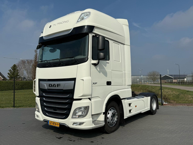 DAF XF 450 STAND KLIMA, FULL SPOILER, 2X BED, NL TRUCK. - Tegljač: slika DAF XF 450 STAND KLIMA, FULL SPOILER, 2X BED, NL TRUCK. - Tegljač DAF XF 450 STAND KLIMA, FULL SPOILER, 2X BED, NL TRUCK. - Tegljač: slika DAF XF 450 STAND KLIMA, FULL SPOILER, 2X BED, NL TRUCK. - Tegljač