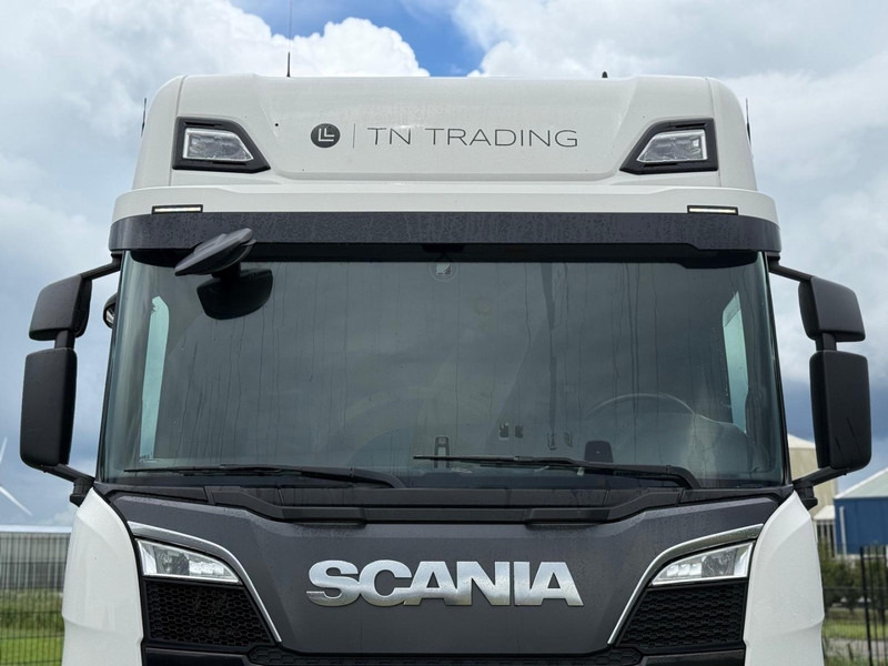 Scania R520A6X2/4NB 6X2/4, LEATHER, RETARDER, 2X TANK, TOP. - Tegljač: slika Scania R520A6X2/4NB 6X2/4, LEATHER, RETARDER, 2X TANK, TOP. - Tegljač Scania R520A6X2/4NB 6X2/4, LEATHER, RETARDER, 2X TANK, TOP. - Tegljač: slika Scania R520A6X2/4NB 6X2/4, LEATHER, RETARDER, 2X TANK, TOP. - Tegljač