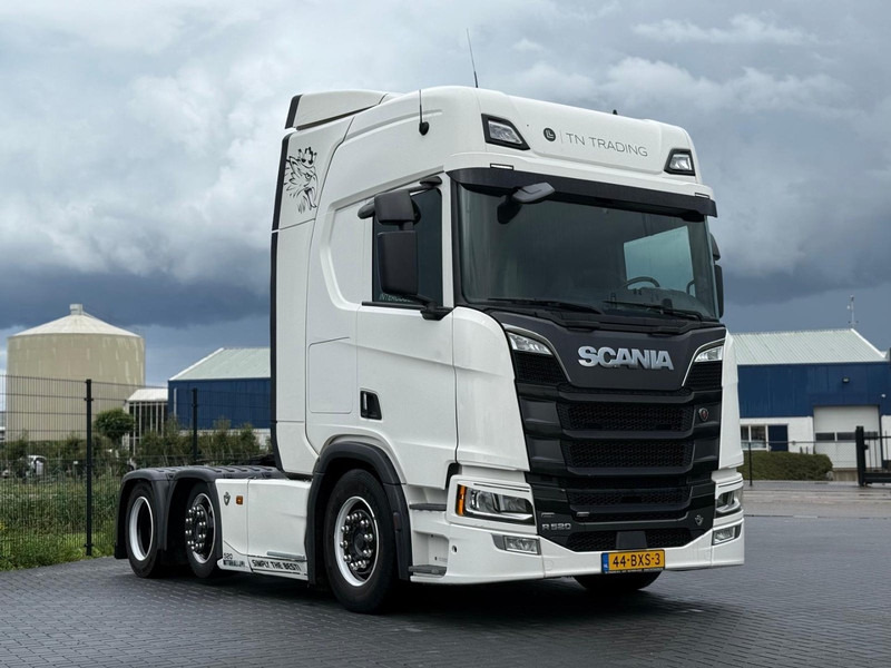 Scania R520A6X2/4NB 6X2/4, LEATHER, RETARDER, 2X TANK, TOP. - Tegljač: slika Scania R520A6X2/4NB 6X2/4, LEATHER, RETARDER, 2X TANK, TOP. - Tegljač Scania R520A6X2/4NB 6X2/4, LEATHER, RETARDER, 2X TANK, TOP. - Tegljač: slika Scania R520A6X2/4NB 6X2/4, LEATHER, RETARDER, 2X TANK, TOP. - Tegljač