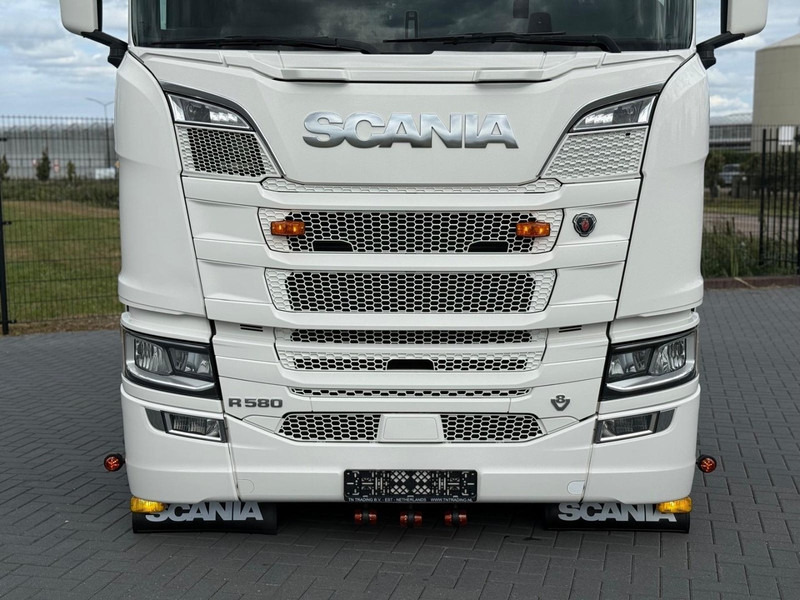 Scania R580 V8 NGS 3.15WB, RETARDER, VOLLUCHT, LEER, LED, KING OF THE ROAD. - Tegljač: slika Scania R580 V8 NGS 3.15WB, RETARDER, VOLLUCHT, LEER, LED, KING OF THE ROAD. - Tegljač Scania R580 V8 NGS 3.15WB, RETARDER, VOLLUCHT, LEER, LED, KING OF THE ROAD. - Tegljač: slika Scania R580 V8 NGS 3.15WB, RETARDER, VOLLUCHT, LEER, LED, KING OF THE ROAD. - Tegljač