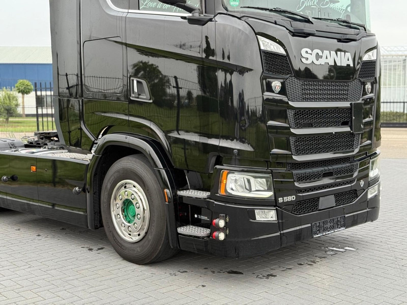 Scania S580 V8 NGS RETARDER, LEATHER, 2X TANK, TOP CONDITION! - Tegljač: slika Scania S580 V8 NGS RETARDER, LEATHER, 2X TANK, TOP CONDITION! - Tegljač Scania S580 V8 NGS RETARDER, LEATHER, 2X TANK, TOP CONDITION! - Tegljač: slika Scania S580 V8 NGS RETARDER, LEATHER, 2X TANK, TOP CONDITION! - Tegljač