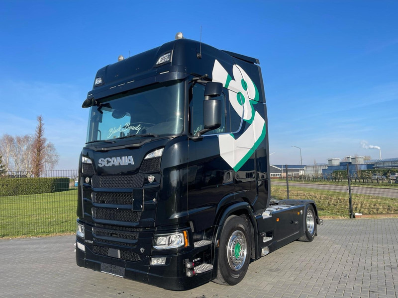 Scania S580 V8 NGS RETARDER, LEATHER, 2X TANK, TOP CONDITION! - Tegljač: slika Scania S580 V8 NGS RETARDER, LEATHER, 2X TANK, TOP CONDITION! - Tegljač Scania S580 V8 NGS RETARDER, LEATHER, 2X TANK, TOP CONDITION! - Tegljač: slika Scania S580 V8 NGS RETARDER, LEATHER, 2X TANK, TOP CONDITION! - Tegljač