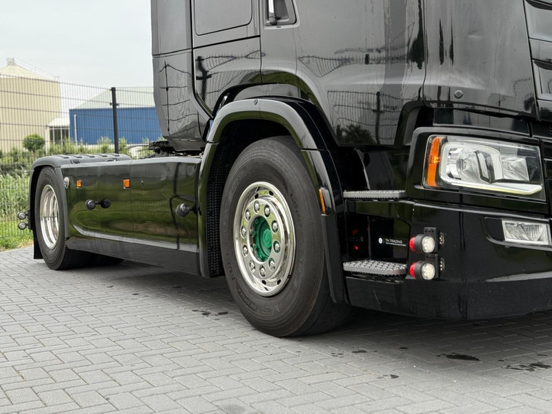 Scania S580 V8 NGS RETARDER, LEATHER, 2X TANK, TOP CONDITION! - Tegljač: slika Scania S580 V8 NGS RETARDER, LEATHER, 2X TANK, TOP CONDITION! - Tegljač Scania S580 V8 NGS RETARDER, LEATHER, 2X TANK, TOP CONDITION! - Tegljač: slika Scania S580 V8 NGS RETARDER, LEATHER, 2X TANK, TOP CONDITION! - Tegljač