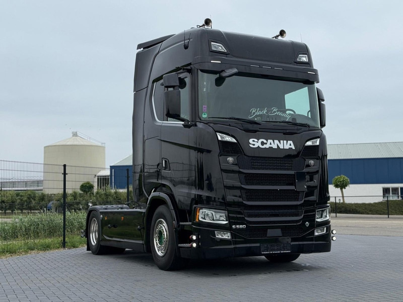 Scania S580 V8 NGS RETARDER, LEATHER, 2X TANK, TOP CONDITION! - Tegljač: slika Scania S580 V8 NGS RETARDER, LEATHER, 2X TANK, TOP CONDITION! - Tegljač Scania S580 V8 NGS RETARDER, LEATHER, 2X TANK, TOP CONDITION! - Tegljač: slika Scania S580 V8 NGS RETARDER, LEATHER, 2X TANK, TOP CONDITION! - Tegljač