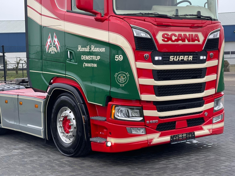 Scania S650 V8 NGS SHOW TRUCK, FULL AIR, RETARDER, PTO/HYDRAULIC! - Tegljač: slika Scania S650 V8 NGS SHOW TRUCK, FULL AIR, RETARDER, PTO/HYDRAULIC! - Tegljač Scania S650 V8 NGS SHOW TRUCK, FULL AIR, RETARDER, PTO/HYDRAULIC! - Tegljač: slika Scania S650 V8 NGS SHOW TRUCK, FULL AIR, RETARDER, PTO/HYDRAULIC! - Tegljač