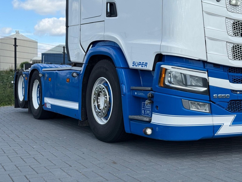 Scania S650 V8 NGS VOLLUCHT, PTO VOORBEREID, 2.95WB, LEER, RETARDER, PARK COOL. - Tegljač: slika Scania S650 V8 NGS VOLLUCHT, PTO VOORBEREID, 2.95WB, LEER, RETARDER, PARK COOL. - Tegljač Scania S650 V8 NGS VOLLUCHT, PTO VOORBEREID, 2.95WB, LEER, RETARDER, PARK COOL. - Tegljač: slika Scania S650 V8 NGS VOLLUCHT, PTO VOORBEREID, 2.95WB, LEER, RETARDER, PARK COOL. - Tegljač