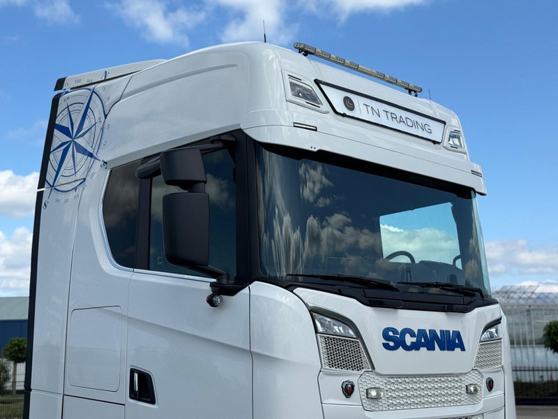 Scania S650 V8 NGS VOLLUCHT, PTO VOORBEREID, 2.95WB, LEER, RETARDER, PARK COOL. - Tegljač: slika Scania S650 V8 NGS VOLLUCHT, PTO VOORBEREID, 2.95WB, LEER, RETARDER, PARK COOL. - Tegljač Scania S650 V8 NGS VOLLUCHT, PTO VOORBEREID, 2.95WB, LEER, RETARDER, PARK COOL. - Tegljač: slika Scania S650 V8 NGS VOLLUCHT, PTO VOORBEREID, 2.95WB, LEER, RETARDER, PARK COOL. - Tegljač