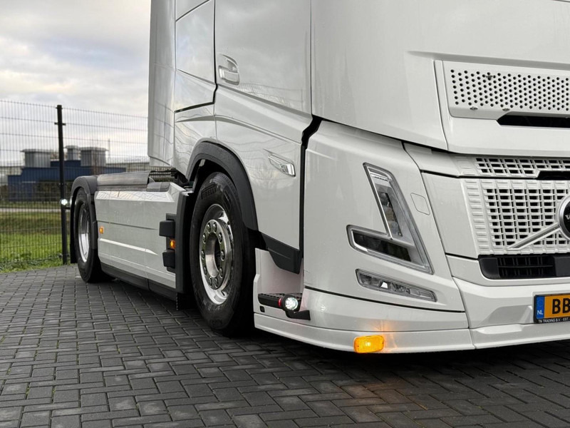 Volvo FH 13.460XL NEW, FULL AIR, ALCOA, HYDRAULIC, XL, SHOW, FULL. - Tegljač: slika Volvo FH 13.460XL NEW, FULL AIR, ALCOA, HYDRAULIC, XL, SHOW, FULL. - Tegljač Volvo FH 13.460XL NEW, FULL AIR, ALCOA, HYDRAULIC, XL, SHOW, FULL. - Tegljač: slika Volvo FH 13.460XL NEW, FULL AIR, ALCOA, HYDRAULIC, XL, SHOW, FULL. - Tegljač
