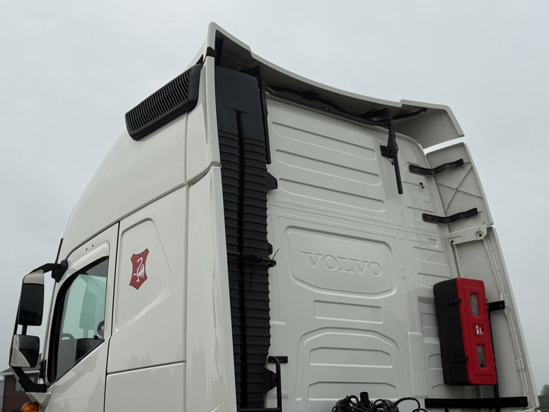 Tegljač Volvo FH 13.460XL Turbocompound, leer, vollucht, 2 tanks, dubbel glas, vol spoiler.: slika Tegljač Volvo FH 13.460XL Turbocompound, leer, vollucht, 2 tanks, dubbel glas, vol spoiler.