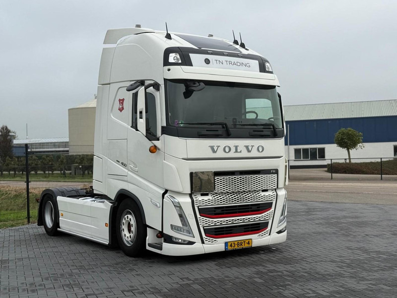 Volvo FH 13.460XL Turbocompound, leer, vollucht, 2 tanks, dubbel glas, vol spoiler. - Tegljač: slika Volvo FH 13.460XL Turbocompound, leer, vollucht, 2 tanks, dubbel glas, vol spoiler. - Tegljač Volvo FH 13.460XL Turbocompound, leer, vollucht, 2 tanks, dubbel glas, vol spoiler. - Tegljač: slika Volvo FH 13.460XL Turbocompound, leer, vollucht, 2 tanks, dubbel glas, vol spoiler. - Tegljač