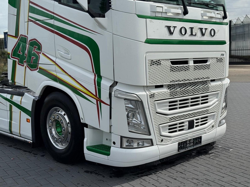 Tegljač Volvo FH 13.500 VOLLUCHT, RETARDER, LEER, 2 TANKS, TOP AUTO.: slika Tegljač Volvo FH 13.500 VOLLUCHT, RETARDER, LEER, 2 TANKS, TOP AUTO.
