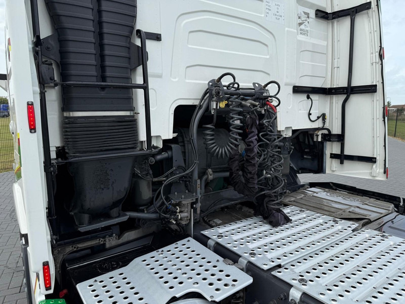 Tegljač Volvo FH 13.500 VOLLUCHT, RETARDER, LEER, 2 TANKS, TOP AUTO.: slika Tegljač Volvo FH 13.500 VOLLUCHT, RETARDER, LEER, 2 TANKS, TOP AUTO.