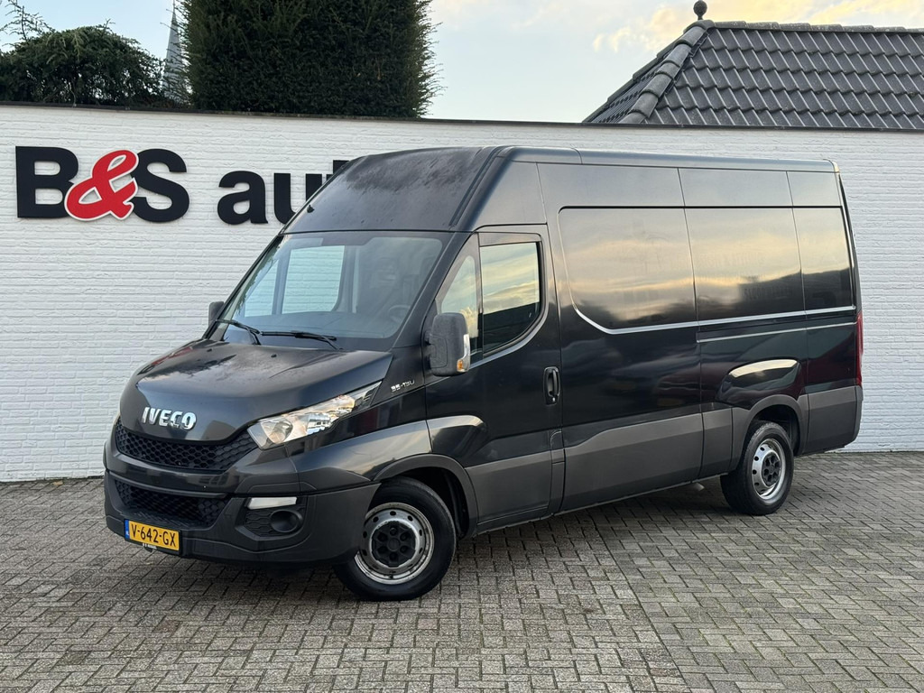 Iveco Daily-35S13V 2.3 352 H3 L Airco Cruise 3 Zits Radio cd Usb Goed onderhouden - Furgon: slika Iveco Daily-35S13V 2.3 352 H3 L Airco Cruise 3 Zits Radio cd Usb Goed onderhouden - Furgon Iveco Daily-35S13V 2.3 352 H3 L Airco Cruise 3 Zits Radio cd Usb Goed onderhouden - Furgon: slika Iveco Daily-35S13V 2.3 352 H3 L Airco Cruise 3 Zits Radio cd Usb Goed onderhouden - Furgon