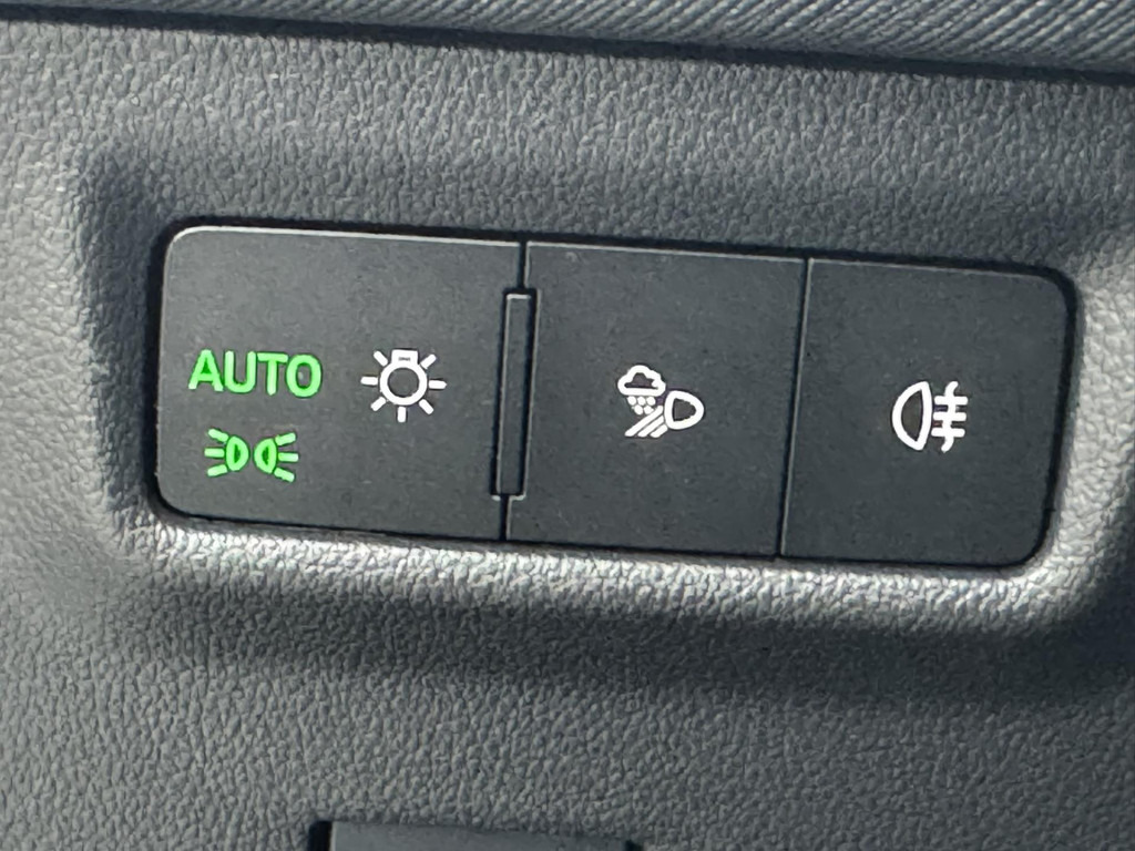 SUV Škoda Kodiaq-1.5 TSI PHEV Business Edition Full LED Adaptive cruis Climate Stoel-Stuurverwarming Apple / Android Navi Camera: slika SUV Škoda Kodiaq-1.5 TSI PHEV Business Edition Full LED Adaptive cruis Climate Stoel-Stuurverwarming Apple / Android Navi Camera SUV Škoda Kodiaq-1.5 TSI PHEV Business Edition Full LED Adaptive cruis Climate Stoel-Stuurverwarming Apple / Android Navi Camera: slika SUV Škoda Kodiaq-1.5 TSI PHEV Business Edition Full LED Adaptive cruis Climate Stoel-Stuurverwarming Apple / Android Navi Camera