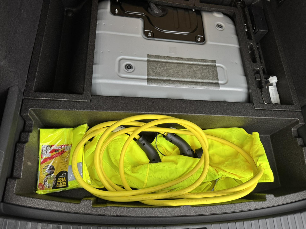 SUV Škoda Kodiaq-1.5 TSI PHEV Business Edition Full LED Adaptive cruis Climate Stoel-Stuurverwarming Apple / Android Navi Camera: slika SUV Škoda Kodiaq-1.5 TSI PHEV Business Edition Full LED Adaptive cruis Climate Stoel-Stuurverwarming Apple / Android Navi Camera SUV Škoda Kodiaq-1.5 TSI PHEV Business Edition Full LED Adaptive cruis Climate Stoel-Stuurverwarming Apple / Android Navi Camera: slika SUV Škoda Kodiaq-1.5 TSI PHEV Business Edition Full LED Adaptive cruis Climate Stoel-Stuurverwarming Apple / Android Navi Camera