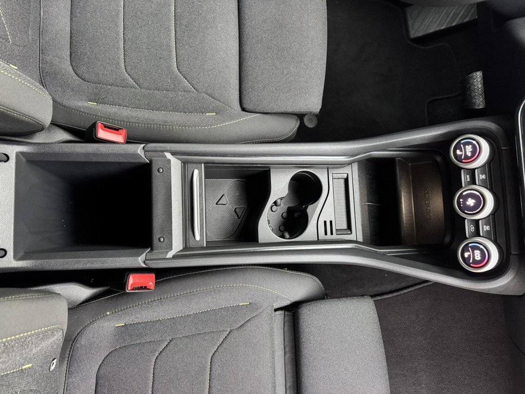 SUV Škoda Kodiaq-1.5 TSI PHEV Business Edition Full LED Adaptive cruis Climate Stoel-Stuurverwarming Apple / Android Navi Camera: slika SUV Škoda Kodiaq-1.5 TSI PHEV Business Edition Full LED Adaptive cruis Climate Stoel-Stuurverwarming Apple / Android Navi Camera SUV Škoda Kodiaq-1.5 TSI PHEV Business Edition Full LED Adaptive cruis Climate Stoel-Stuurverwarming Apple / Android Navi Camera: slika SUV Škoda Kodiaq-1.5 TSI PHEV Business Edition Full LED Adaptive cruis Climate Stoel-Stuurverwarming Apple / Android Navi Camera