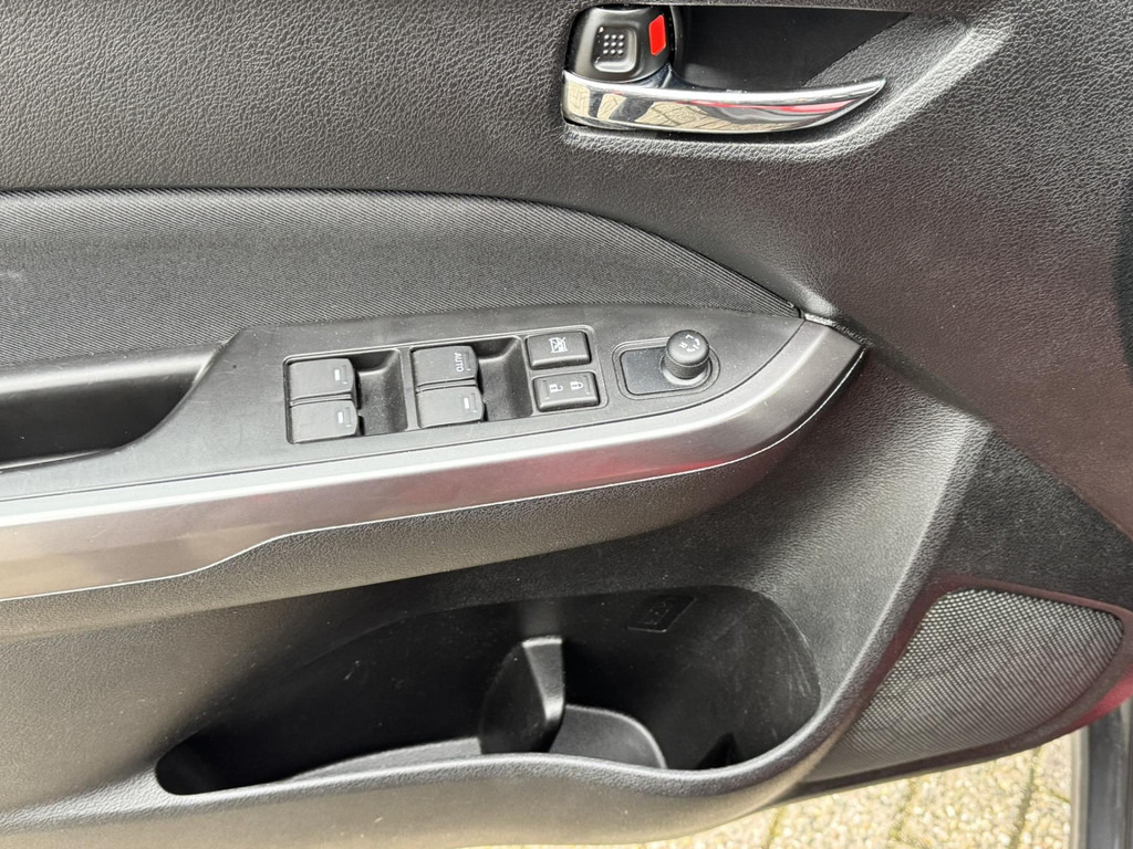 SUV Suzuki Vitara-1.4 Boosterjet Select Smart Hybrid Adaptive cruise control Climate control Parkeercamera Apple / Android carplay: slika SUV Suzuki Vitara-1.4 Boosterjet Select Smart Hybrid Adaptive cruise control Climate control Parkeercamera Apple / Android carplay