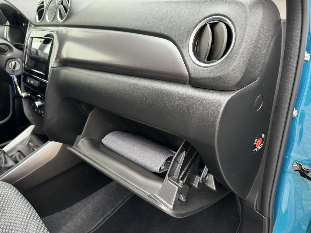 SUV Suzuki Vitara-1.4 Boosterjet Select Smart Hybrid Led koplampen Apple Carplay Adaptive cruise Climate control Achteruitrijcam: slika SUV Suzuki Vitara-1.4 Boosterjet Select Smart Hybrid Led koplampen Apple Carplay Adaptive cruise Climate control Achteruitrijcam