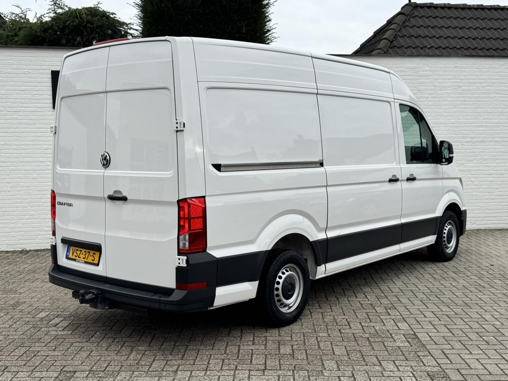 Volkswagen Crafter-30 2.0 TDI L3H3 Highline Carplay DAB Cruise Verwarmde voorruit Trekhaak Lat om Lat - Furgon: slika Volkswagen Crafter-30 2.0 TDI L3H3 Highline Carplay DAB Cruise Verwarmde voorruit Trekhaak Lat om Lat - Furgon Volkswagen Crafter-30 2.0 TDI L3H3 Highline Carplay DAB Cruise Verwarmde voorruit Trekhaak Lat om Lat - Furgon: slika Volkswagen Crafter-30 2.0 TDI L3H3 Highline Carplay DAB Cruise Verwarmde voorruit Trekhaak Lat om Lat - Furgon
