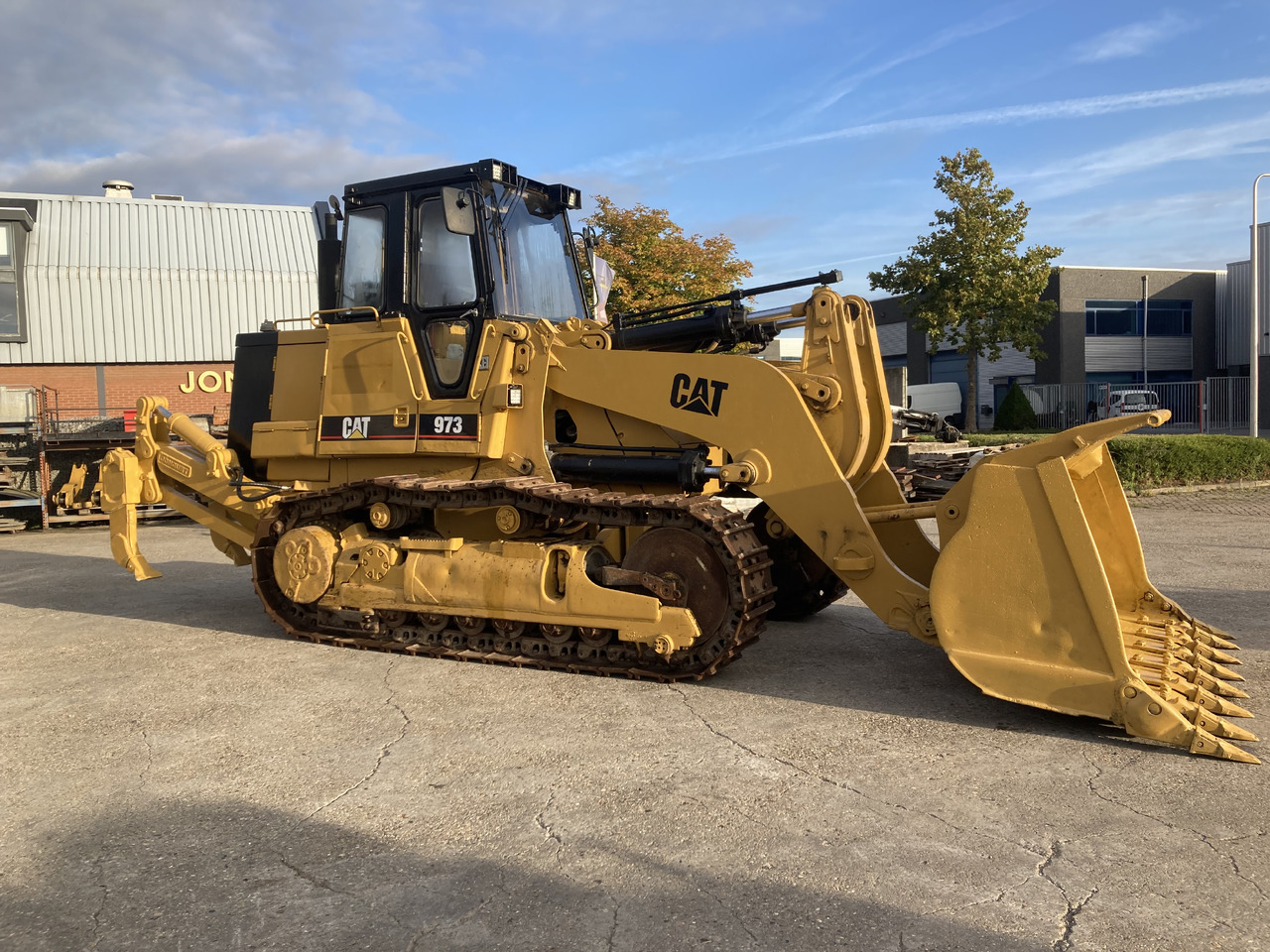 CATERPILLAR 973 - Utovarivač gusjeničar: slika CATERPILLAR 973 - Utovarivač gusjeničar CATERPILLAR 973 - Utovarivač gusjeničar: slika CATERPILLAR 973 - Utovarivač gusjeničar