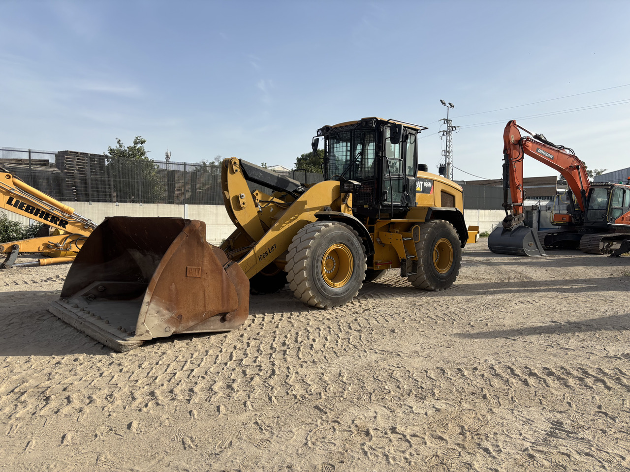 CATERPILLAR 926M - Utovarivač na kotačima: slika CATERPILLAR 926M - Utovarivač na kotačima CATERPILLAR 926M - Utovarivač na kotačima: slika CATERPILLAR 926M - Utovarivač na kotačima