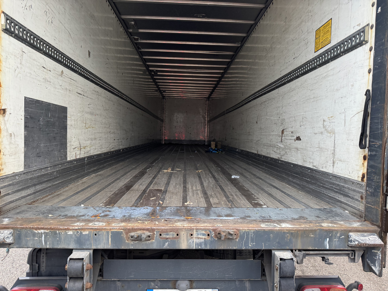 FRUEHAUF Fourgon - Poluprikolica sa zatvorenim sandukom: slika FRUEHAUF Fourgon - Poluprikolica sa zatvorenim sandukom FRUEHAUF Fourgon - Poluprikolica sa zatvorenim sandukom: slika FRUEHAUF Fourgon - Poluprikolica sa zatvorenim sandukom