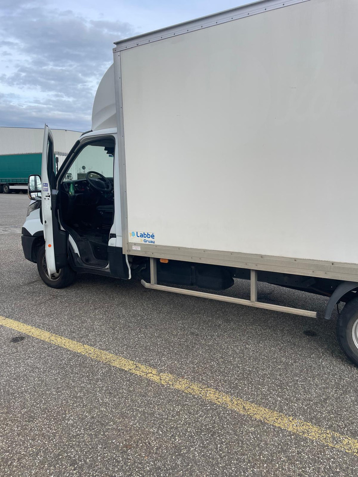 IVECO Dailly 35c16 - Dostavno vozilo sa zatvorenim sandukom: slika IVECO Dailly 35c16 - Dostavno vozilo sa zatvorenim sandukom IVECO Dailly 35c16 - Dostavno vozilo sa zatvorenim sandukom: slika IVECO Dailly 35c16 - Dostavno vozilo sa zatvorenim sandukom