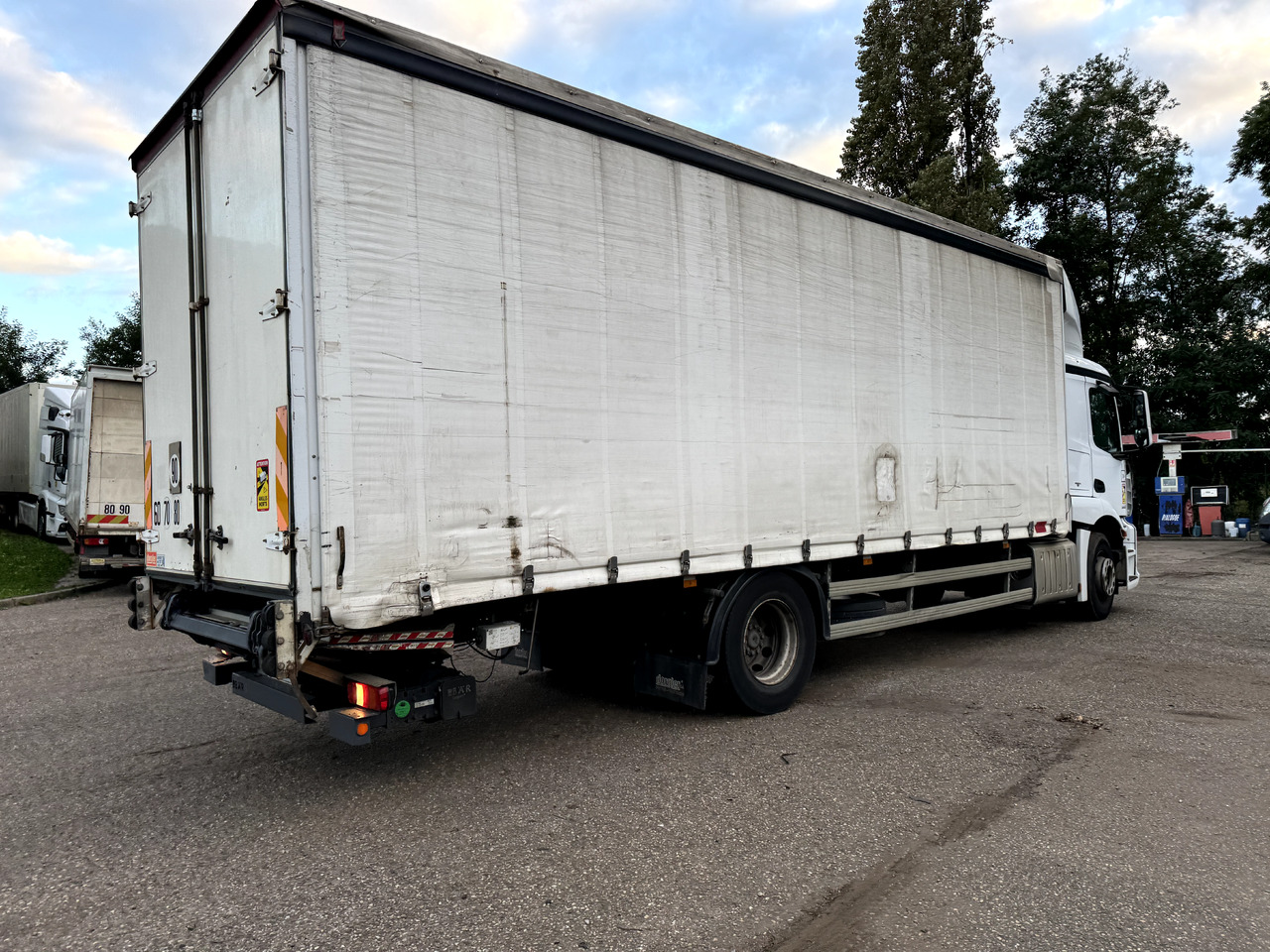 MERCEDES-BENZ ACTROS 1833 - Kamion s ceradom: slika MERCEDES-BENZ ACTROS 1833 - Kamion s ceradom MERCEDES-BENZ ACTROS 1833 - Kamion s ceradom: slika MERCEDES-BENZ ACTROS 1833 - Kamion s ceradom