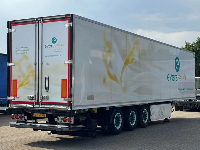 Kögel Carrier Vector 1350 / SAF-Disc / Lift-as / OV-Laadklep - Poluprikolica hladnjača: slika Kögel Carrier Vector 1350 / SAF-Disc / Lift-as / OV-Laadklep - Poluprikolica hladnjača Kögel Carrier Vector 1350 / SAF-Disc / Lift-as / OV-Laadklep - Poluprikolica hladnjača: slika Kögel Carrier Vector 1350 / SAF-Disc / Lift-as / OV-Laadklep - Poluprikolica hladnjača