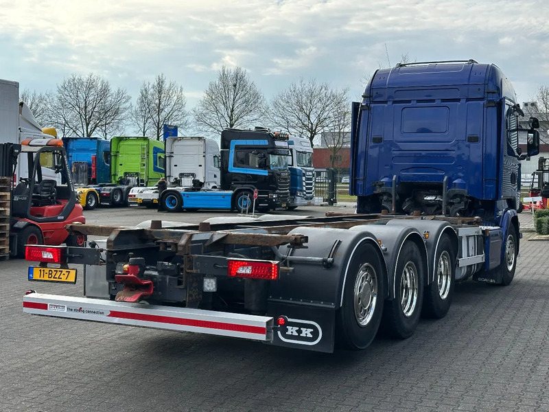 Scania R520 V8 8x4*4 Bdf / Retarder / 2 Tank / Full Air / Euro 6 - Transporter kontejnera/ Kamion s izmjenjivim sanducima: slika Scania R520 V8 8x4*4 Bdf / Retarder / 2 Tank / Full Air / Euro 6 - Transporter kontejnera/ Kamion s izmjenjivim sanducima Scania R520 V8 8x4*4 Bdf / Retarder / 2 Tank / Full Air / Euro 6 - Transporter kontejnera/ Kamion s izmjenjivim sanducima: slika Scania R520 V8 8x4*4 Bdf / Retarder / 2 Tank / Full Air / Euro 6 - Transporter kontejnera/ Kamion s izmjenjivim sanducima