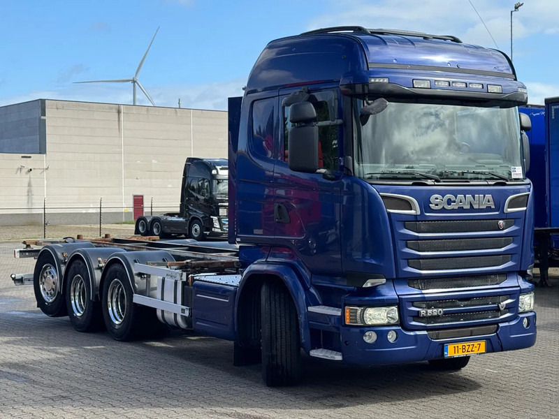 Scania R520 V8 8x4*4 Retarder / BDF / Full Air / Euro 6 - Transporter kontejnera/ Kamion s izmjenjivim sanducima: slika Scania R520 V8 8x4*4 Retarder / BDF / Full Air / Euro 6 - Transporter kontejnera/ Kamion s izmjenjivim sanducima Scania R520 V8 8x4*4 Retarder / BDF / Full Air / Euro 6 - Transporter kontejnera/ Kamion s izmjenjivim sanducima: slika Scania R520 V8 8x4*4 Retarder / BDF / Full Air / Euro 6 - Transporter kontejnera/ Kamion s izmjenjivim sanducima