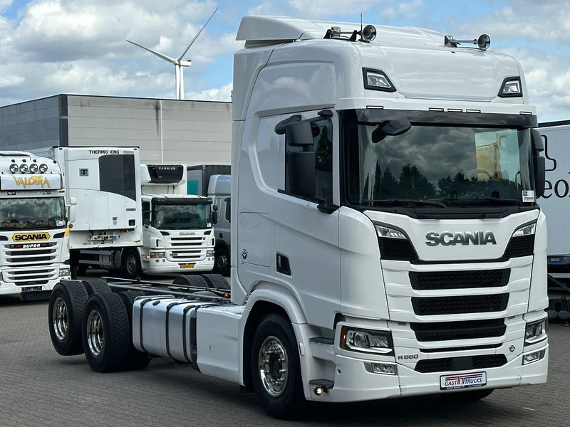 Scania R660 V8 6x4 Chassis with Lift-Axle / Retarder / 445 Tkm / Wb 4.75 / Full Air! - Kamion-šasija: slika Scania R660 V8 6x4 Chassis with Lift-Axle / Retarder / 445 Tkm / Wb 4.75 / Full Air! - Kamion-šasija Scania R660 V8 6x4 Chassis with Lift-Axle / Retarder / 445 Tkm / Wb 4.75 / Full Air! - Kamion-šasija: slika Scania R660 V8 6x4 Chassis with Lift-Axle / Retarder / 445 Tkm / Wb 4.75 / Full Air! - Kamion-šasija