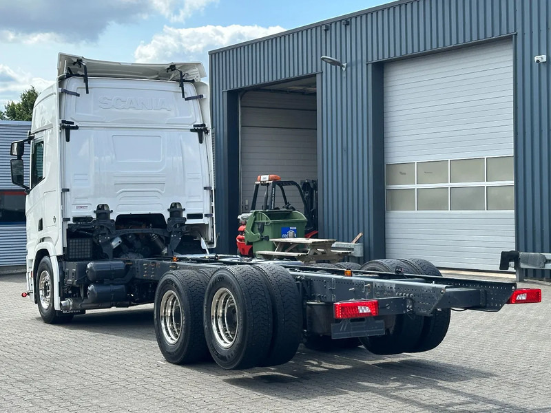 Scania R660 V8 6x4 Chassis with Lift-Axle / Retarder / 445 Tkm / Wb 4.75 / Full Air! - Kamion-šasija: slika Scania R660 V8 6x4 Chassis with Lift-Axle / Retarder / 445 Tkm / Wb 4.75 / Full Air! - Kamion-šasija Scania R660 V8 6x4 Chassis with Lift-Axle / Retarder / 445 Tkm / Wb 4.75 / Full Air! - Kamion-šasija: slika Scania R660 V8 6x4 Chassis with Lift-Axle / Retarder / 445 Tkm / Wb 4.75 / Full Air! - Kamion-šasija