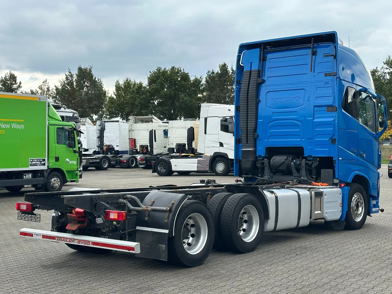 Volvo FH 16.750 6x4 Globe XL Chassis Retarder 3.90 Wb Full Air - Kamion-šasija: slika Volvo FH 16.750 6x4 Globe XL Chassis Retarder 3.90 Wb Full Air - Kamion-šasija Volvo FH 16.750 6x4 Globe XL Chassis Retarder 3.90 Wb Full Air - Kamion-šasija: slika Volvo FH 16.750 6x4 Globe XL Chassis Retarder 3.90 Wb Full Air - Kamion-šasija