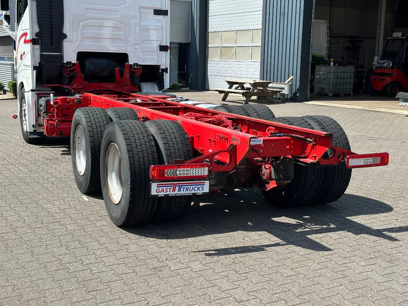 Volvo FH 16.750 6x4 Globe XL Chassis Retarder 4.30 Wb Full Air - Kamion-šasija: slika Volvo FH 16.750 6x4 Globe XL Chassis Retarder 4.30 Wb Full Air - Kamion-šasija Volvo FH 16.750 6x4 Globe XL Chassis Retarder 4.30 Wb Full Air - Kamion-šasija: slika Volvo FH 16.750 6x4 Globe XL Chassis Retarder 4.30 Wb Full Air - Kamion-šasija